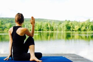 Quels sont les bienfaits d’un séjour de yoga et méditation ?