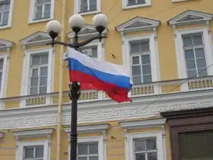 Le drapeau russe à travers les périodes de l’Histoire