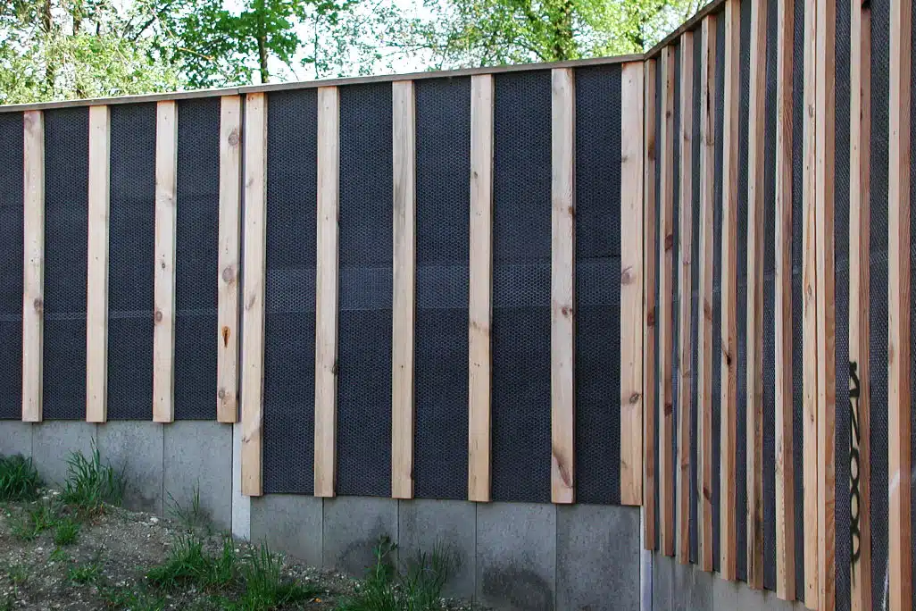 installer un mur antibruit dans son jardin