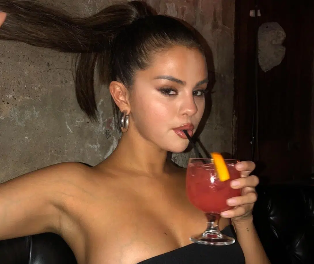 Selena Gomez Sexy