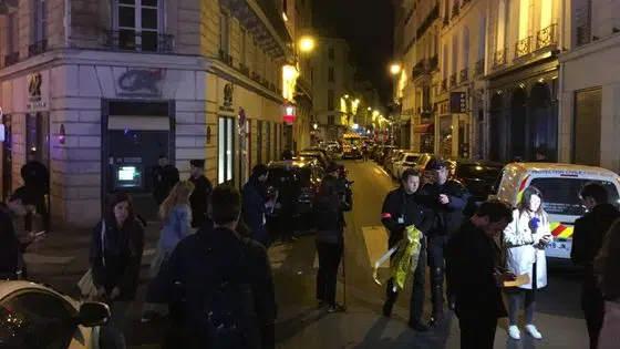 Paris frappée par une nouvelle attaque terroriste au couteau: tout ce que vous devez savoir