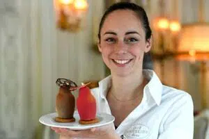 Nina Métayer, élue meilleure pâtissière du monde, vous invite à déguster son tea time exclusif à seulement 29€!
