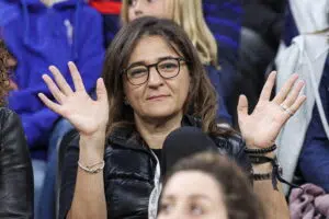 Qui est Fayza Lamari, la mère influente au caractère bien trempé de Kylian Mbappé, la star du match PSG-Barcelone ?