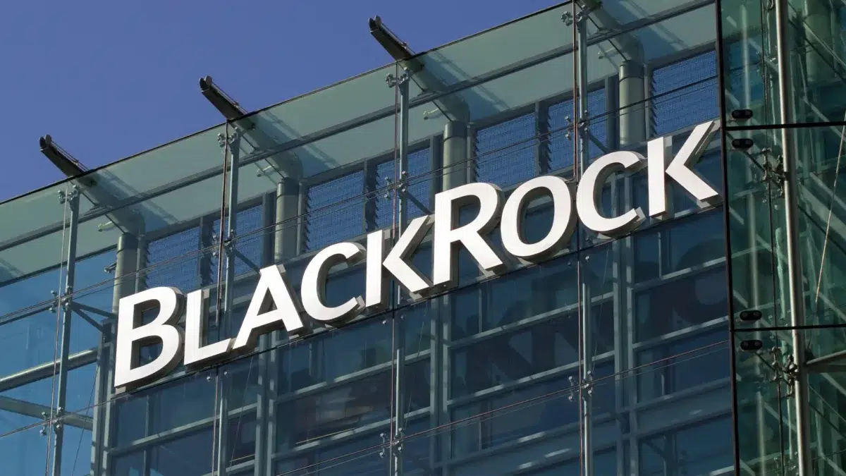 Course à l'ETF Bitcoin : BlackRock talonne de près Grayscale