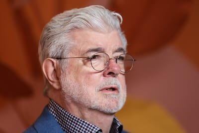 De THX 1138 à Star Wars : Découvrez l'incroyable parcours cinématographique de George Lucas classé de l'oeuvre la moins réussie à la plus mémorable.