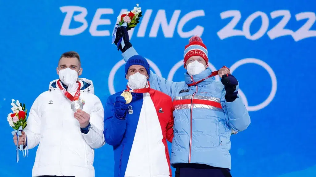 Médailles officielles des Jeux Olympiques d'hiver Milan Cortina 2026 avec design or, argent et bronze