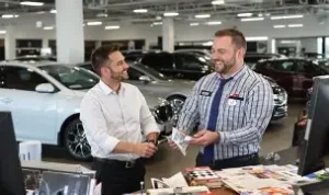 Comment devenir vendeur automobile en France