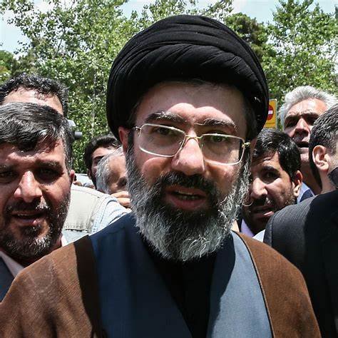 Mojtaba Khamenei lors d’une apparition publique à Téhéran.