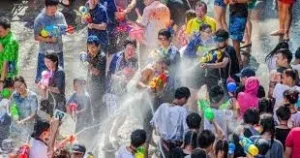 Songkran : tout savoir sur la plus grande fête de l&rsquo;eau du monde, en Thaïlande