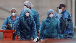 Équipes médicales protégées lors de la prise en charge de cas contacts liés à l’hantavirus en France.