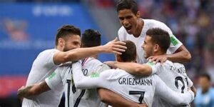 France-Paraguay : les Bleus passent dans la douleur, le Maroc se dresse sur la route du titre