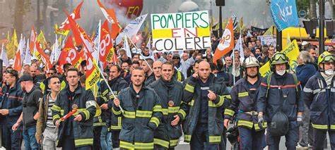 Manifestation de pompiers dans les rues de Paris le 29 septembre 2026