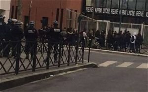 Blocus des lycées en Seine-Saint-Denis : des affrontements avec la police, l’IGPN saisie